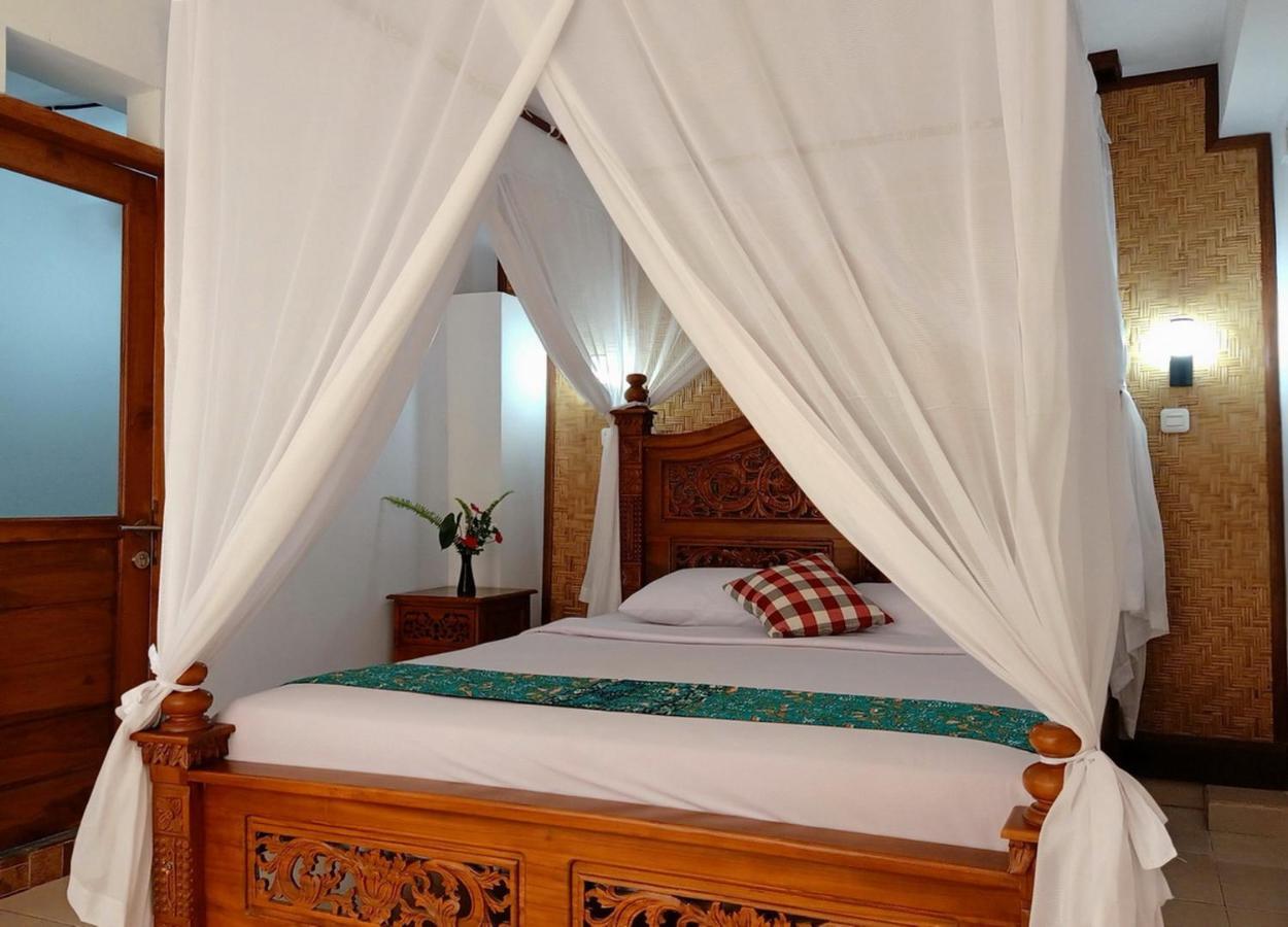 Karang Sari Guesthouse & Warung Munduk Exterior foto