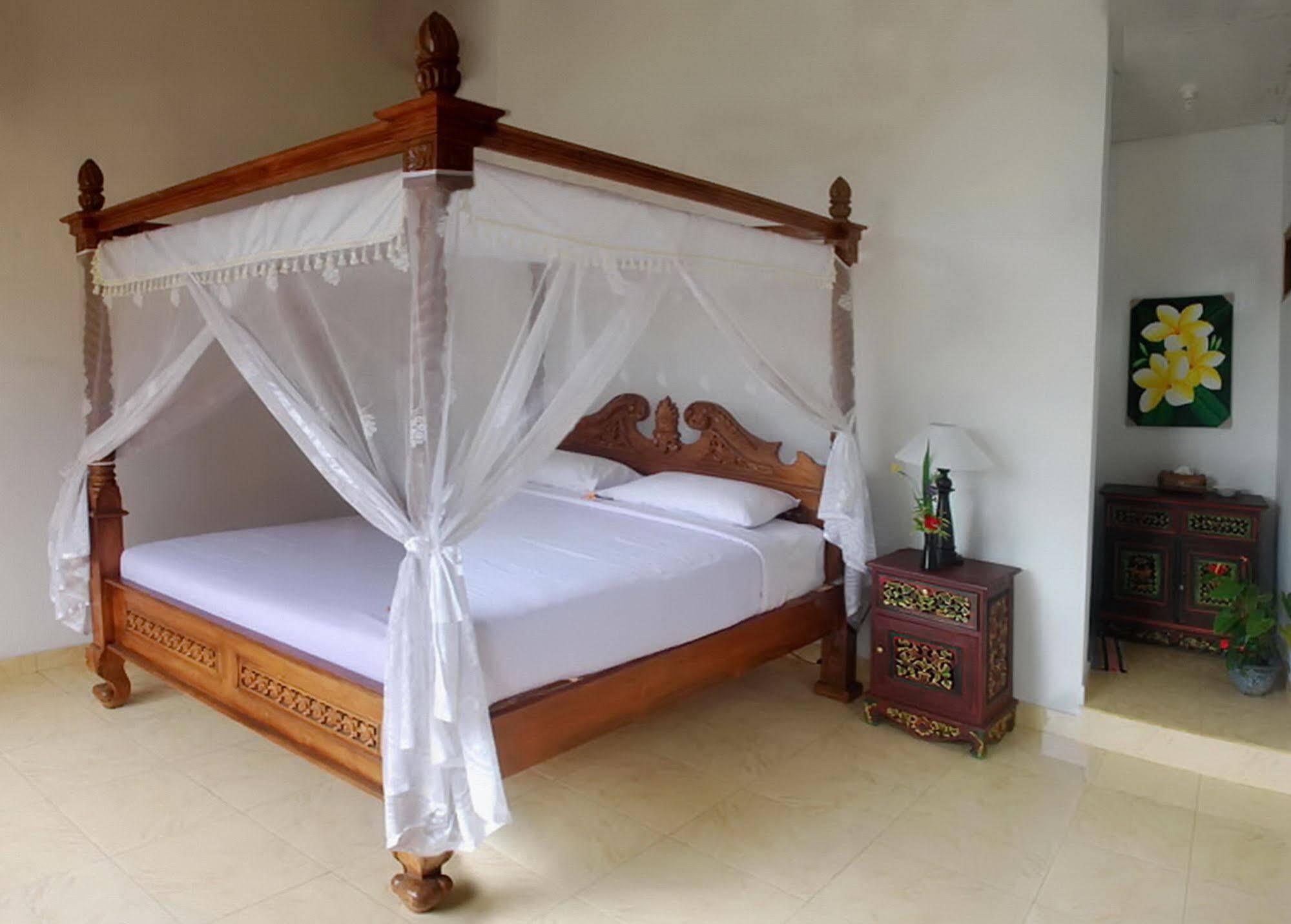 Karang Sari Guesthouse & Warung Munduk Exterior foto